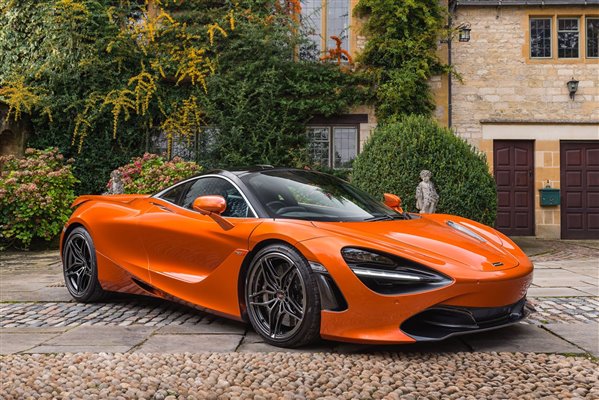 McLaren 720S Launch Edition