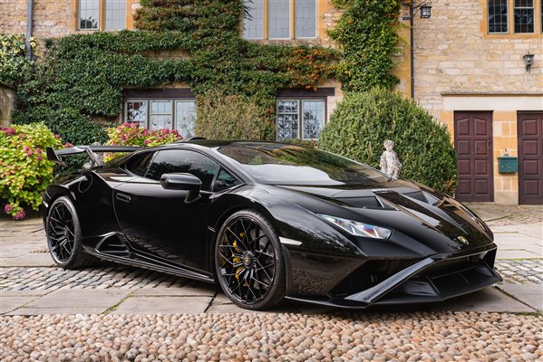 Lamborghin Huracán STO LP640-2 