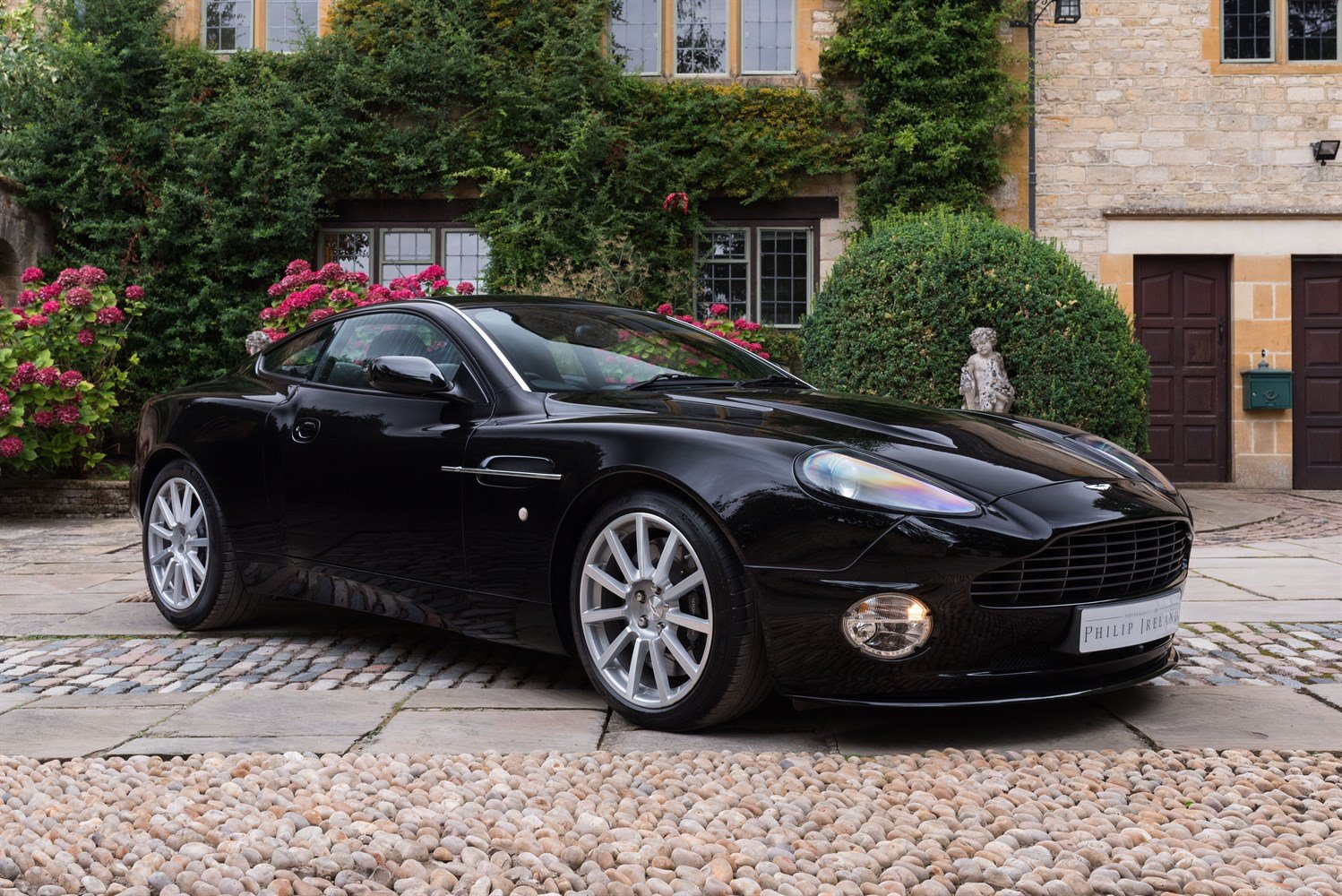 Aston Martin Vanquish S