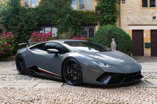 Lamborghini Huracan LP 640-4 Performante